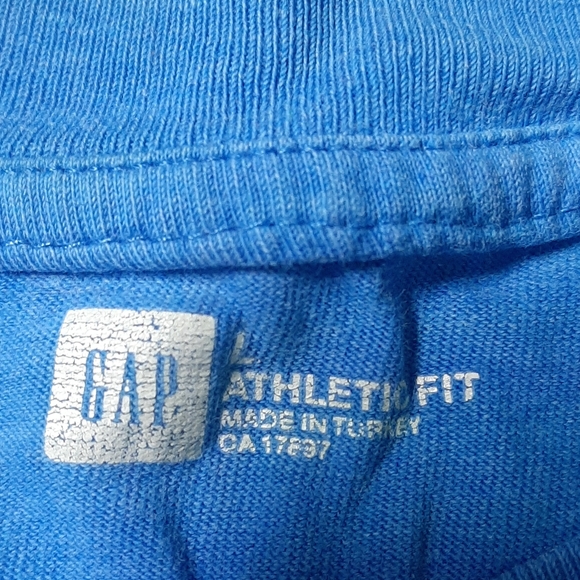 GAP Tee Shirt - Large - Picture 3 of 5